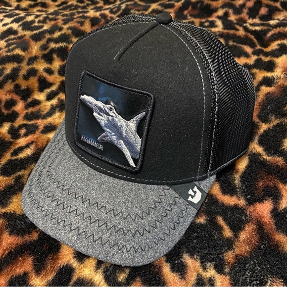 Goorin Bros 🦈 Hammer Shark Noir Capsule The Farm Trucker Cap Hat - Picture 6 of 10